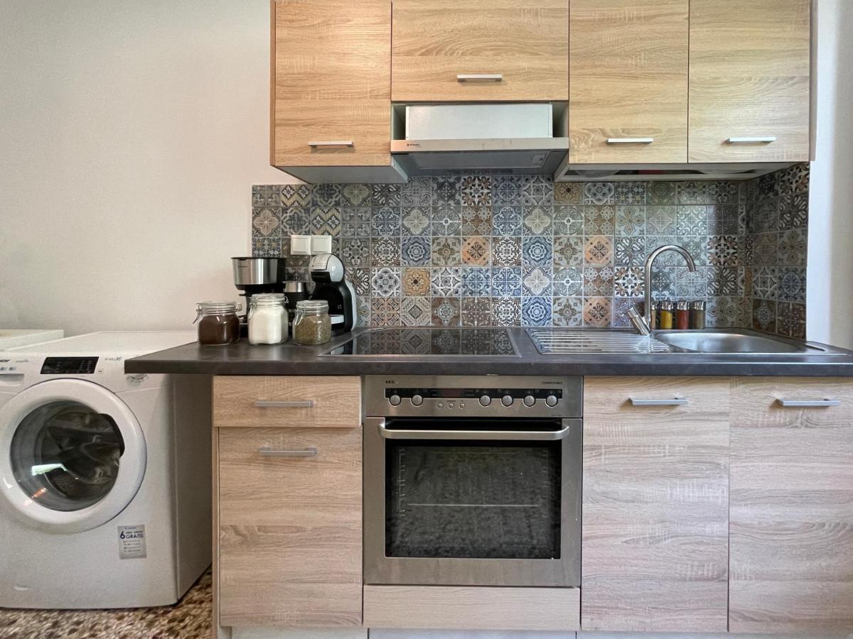 SOHO Quiet&Artsy 55sq meters apt. in Athen Exterior foto
